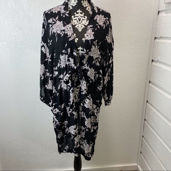 Spiritual Gangster Maya Floral Kimono Style Robe - Picture 2 of 13